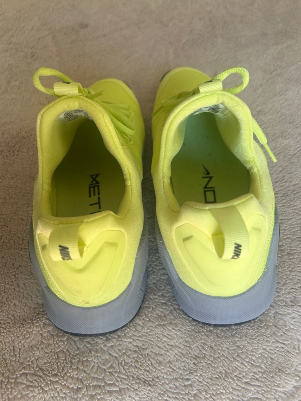 Men’s Nike Free Metcon 6 Neon Yellow Running Sneakers - Picture 4 of 6